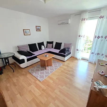 Apartmán Emilija Kl With Balcony Klenovica